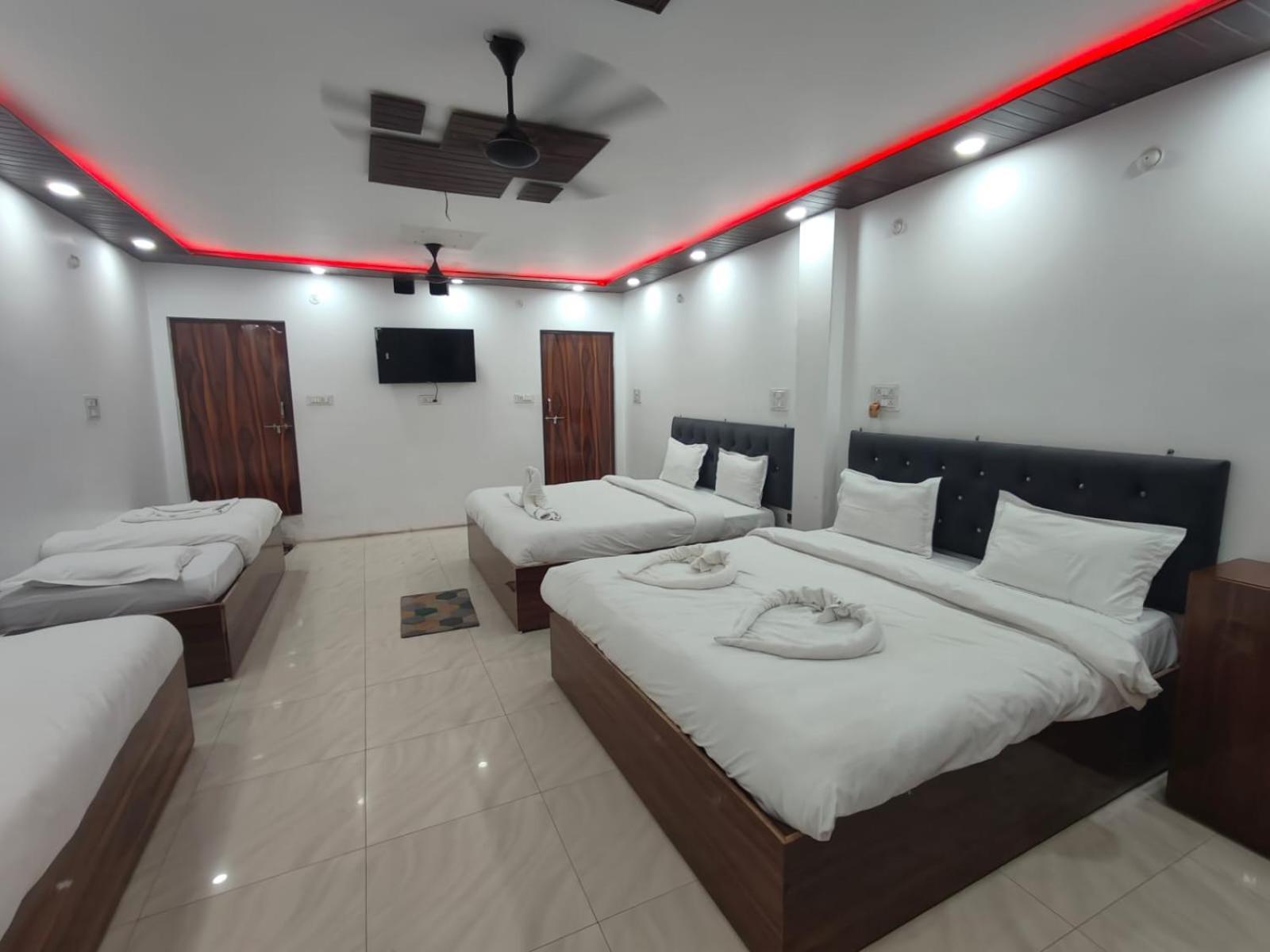 Chandra Residency - Kashi Hotel Varanasi