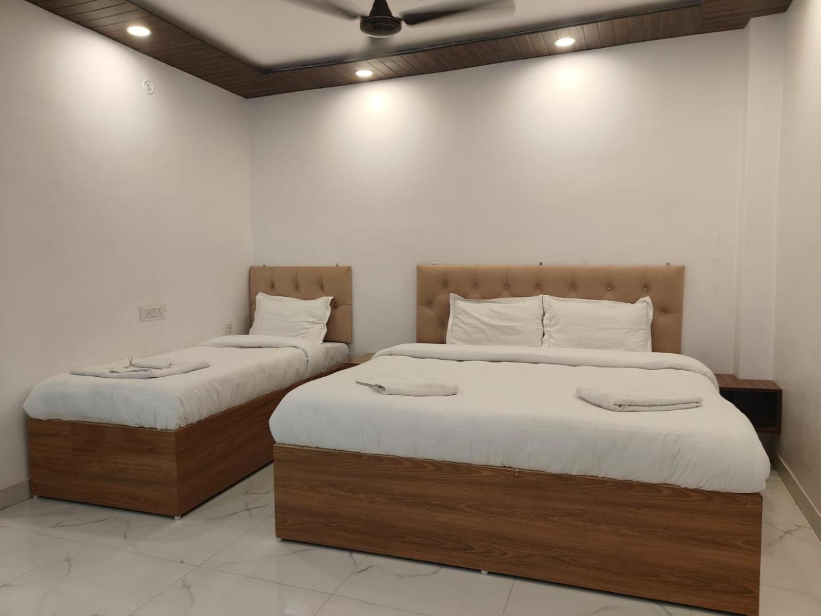 Hotel Chandra Residency - Kashi Varanasi